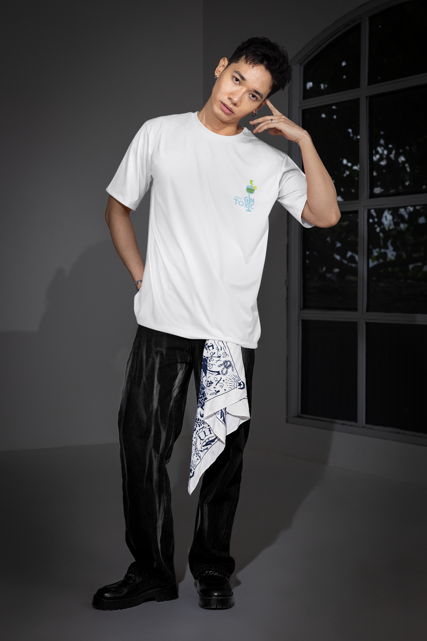 [Small Print] Gin and Toxic Men's T-Shirt